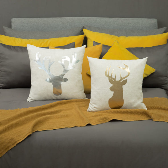 deer-throw-pillows-bed