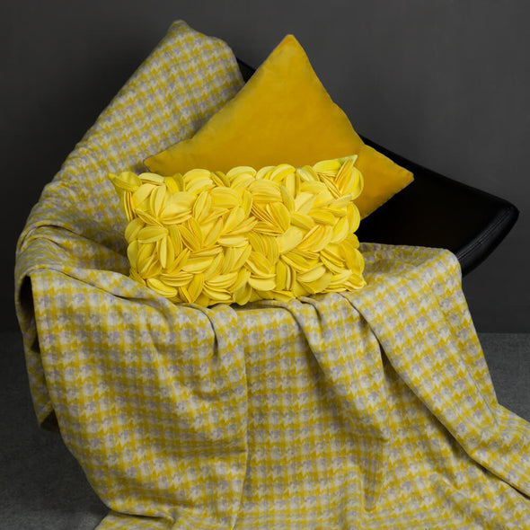 decorative-yellow-pillowcases