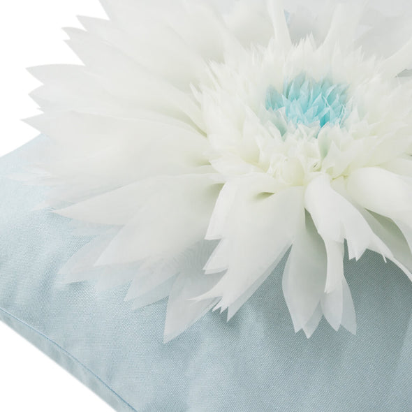 blue-and-white-pillow