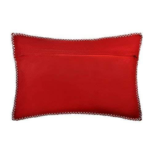 white-blanket-stitch-around-pillow-case