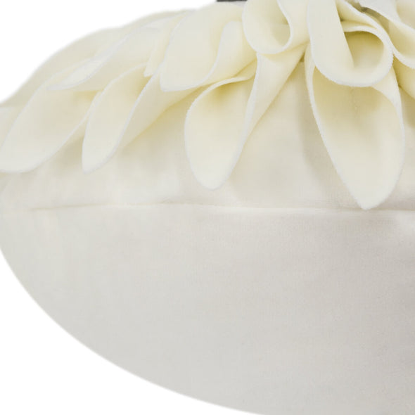 white-round-pillow-case-seam