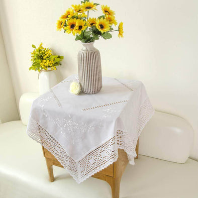 small-square-tablecloth-with-lace-edge