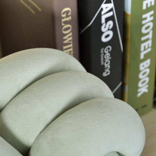 mint-pillow-knotted