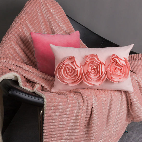 pink-throw-pillows-for-bed