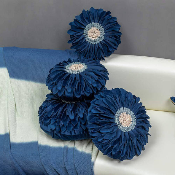 round-blue-velvet-pillow-cover