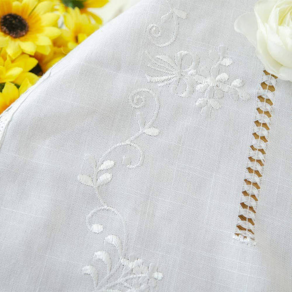white-table-cloth-with-embroidery