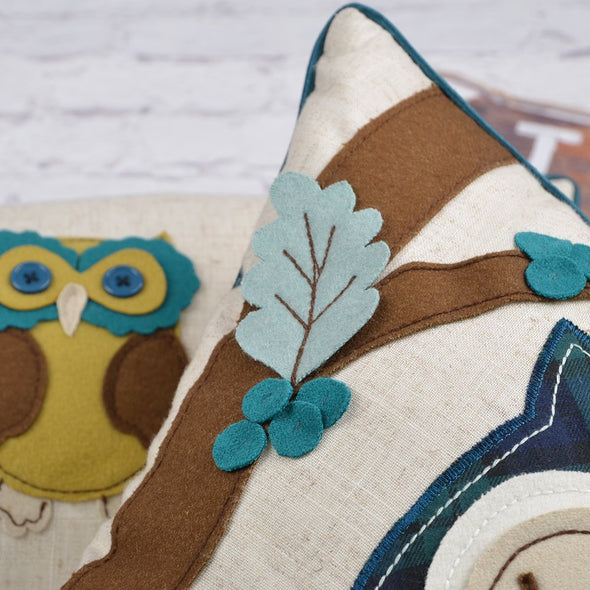 turquoise-and-brown-throw-pillows