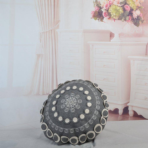small-round-grey-and-beige-pillows