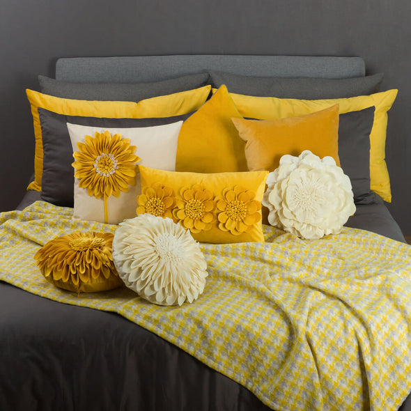 decorative-pillows-for-bedding